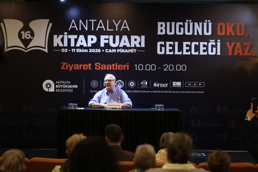 Antalya Kitap Fuarı’nda ikinci gün yoğunluğu: Yağmura rağmen uzun kuyruklar olu