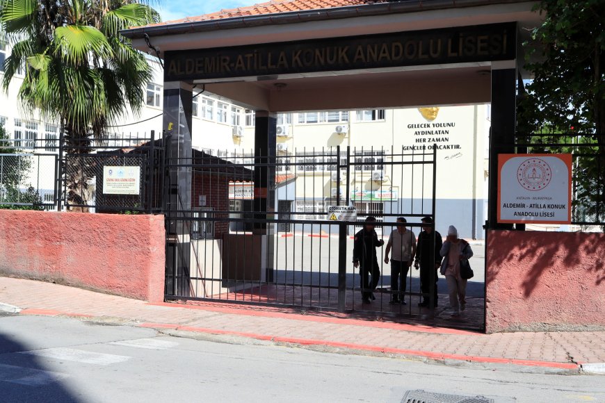 Antalya’da KPSS sonrası okulda unutuldu: İtfaiyeyi arayıp yardım istedi
