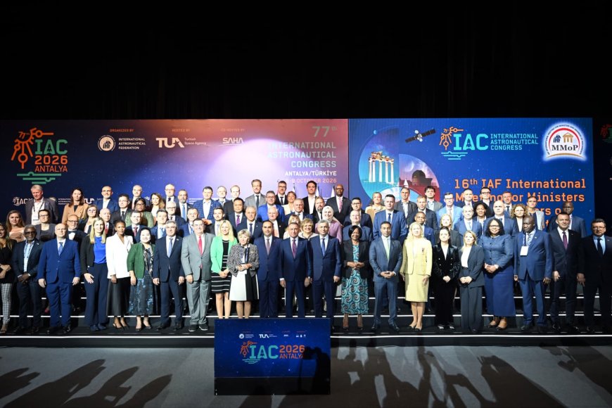 Bakan Kacır Antalya’da açıkladı: Türkiye 2027’de Ay’a uzay aracı gönderecek