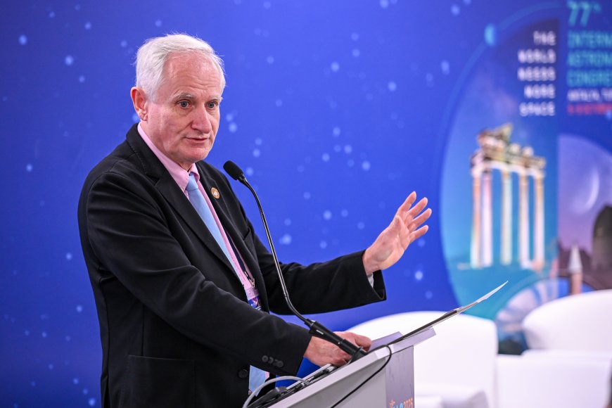 Antalya’da uzayın geleceği konuşuldu: Yeni nesil hangi mesleklere hazırlanacak?