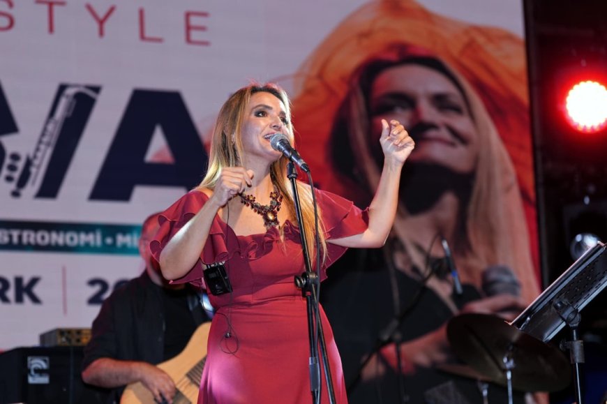 Konyaaltı Caz Festivali’ne Jülide Özçelik’le müzik dolu final