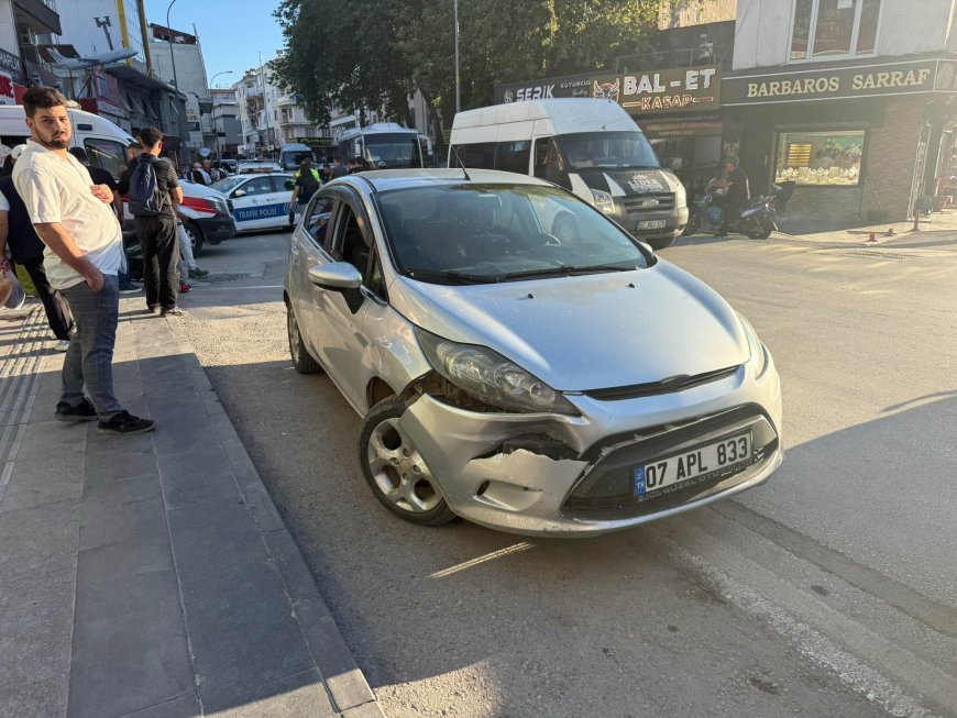 Serik’te otomobil ile motosiklet çarpıştı: 2 kişi yaralandı