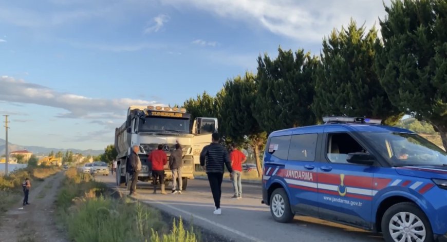 Gazipaşa’da D-400’de silahlı saldırı: Seyir halindeki kamyona 5 el ateş edildi