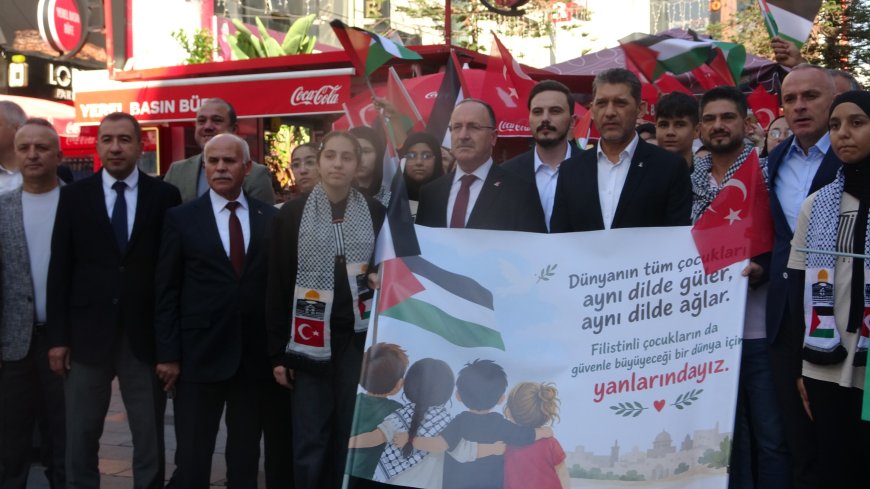 Antalya’da binlerce öğrenci Filistin için yürüdü