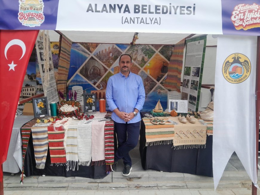 Alanya’nın muz lifi sanatı Beypazarı’nda ilgi gördü
