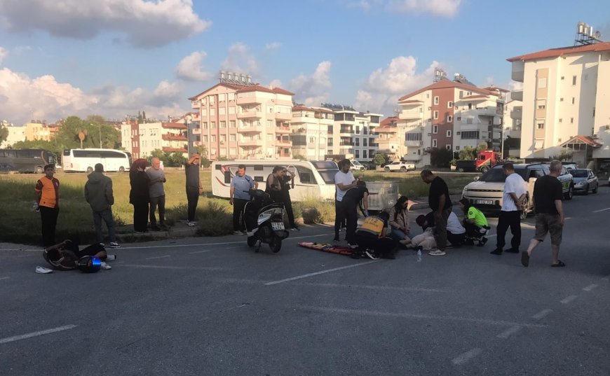 Manavgat’ta iki motosiklet çarpıştı: 3 kişi yaralandı