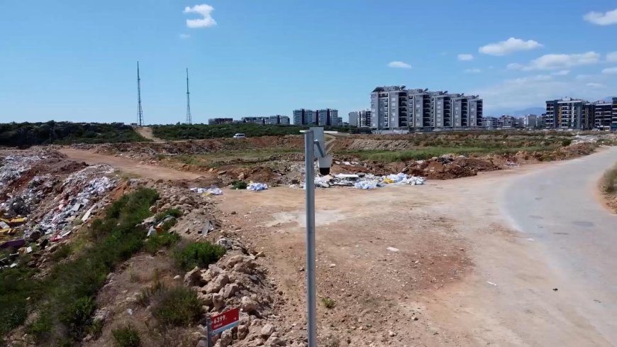 Kepez’de yola beton harcı döken miksere 200 bin TL ceza!