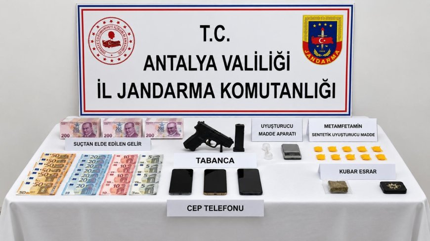 Manavgat’ta 20 yıl hapis cezasıyla aranan firari ormanda yakalandı: Aracından uyuşturucu ve silah çıktı