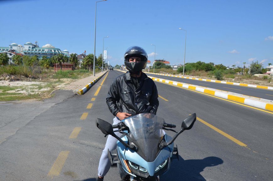 Serik’te insanlık ölmemiş dedirten olay: Yola saçılan 3 bin 300 lirayı sahibine teslim etti