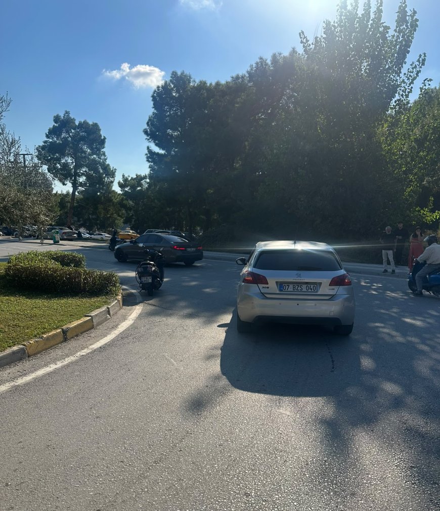 Manavgat’ta otomobil ile motosiklet çarpıştı: 1 yaralı