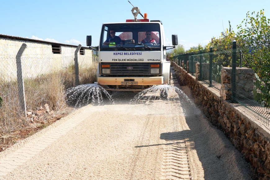 Kepez’de OSB bağlantısını güçlendiren yol hamlesi: 3 bin 150 metrelik asfalt çalışması başladı