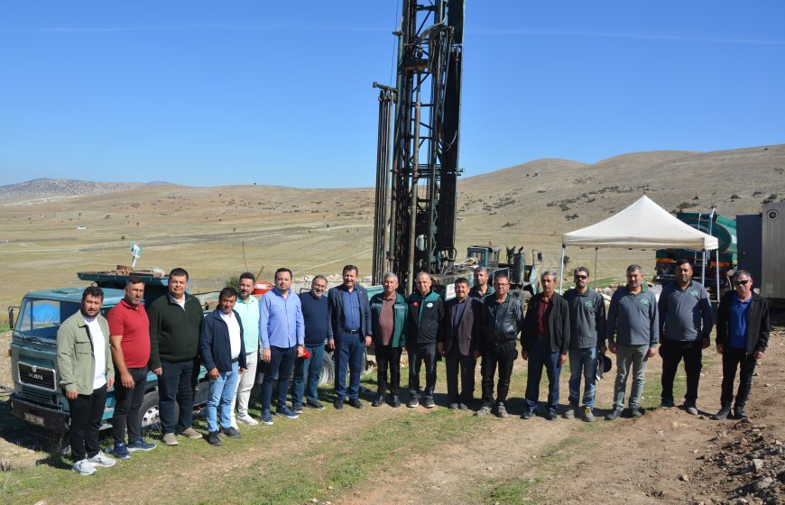 Antalya Korkuteli’nde yıllardır beklenen su 94 metreden çıktı: Beğiş Mahallesi’nde büyük sevinç