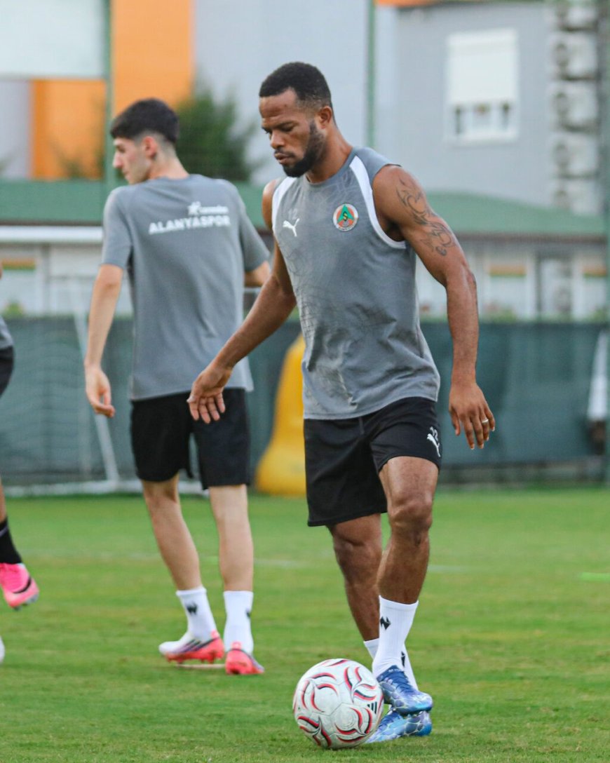 Alanyaspor’da Erzurumspor FK mesaisi tamamlandı: Joao Pereira’dan son taktik prova