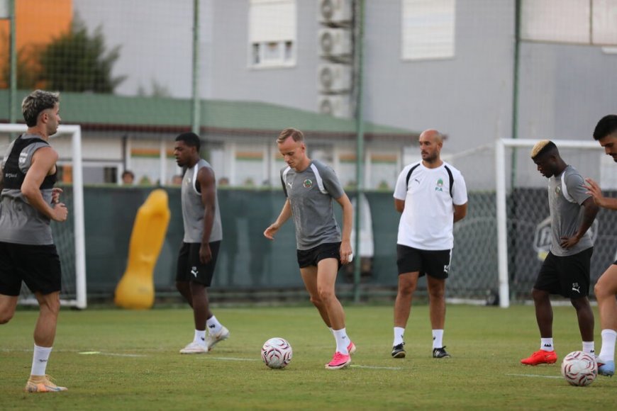 Alanyaspor’da Erzurumspor FK mesaisi tamamlandı: Joao Pereira’dan son taktik prova