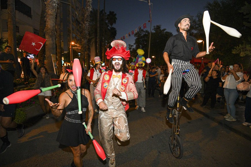 Antalya Kaleiçi’nde festival coşkusu: 15 ülkeden 20 şehir tarihi sokaklarda buluştu