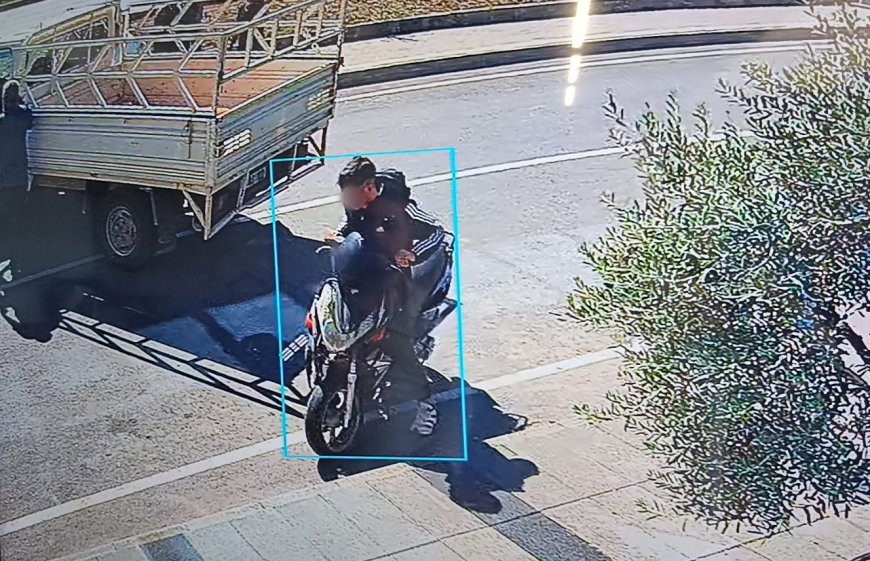 Manavgat’ta akılalmaz kaza: Sürücü yaralandı, yolcu motosikleti alıp kaçtı