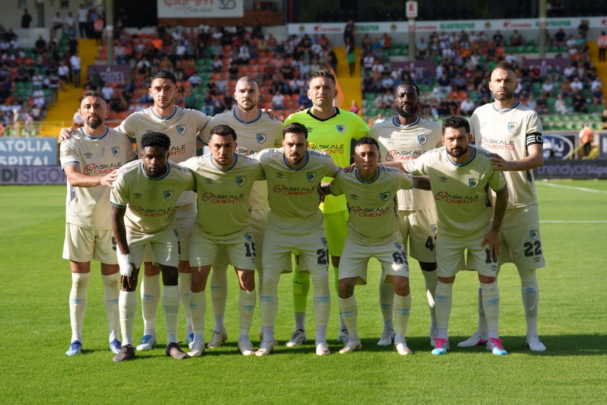 Alanyaspor evinde Erzurumspor FK'yi geçemedi: Oba'da gol sesi çıkmadı