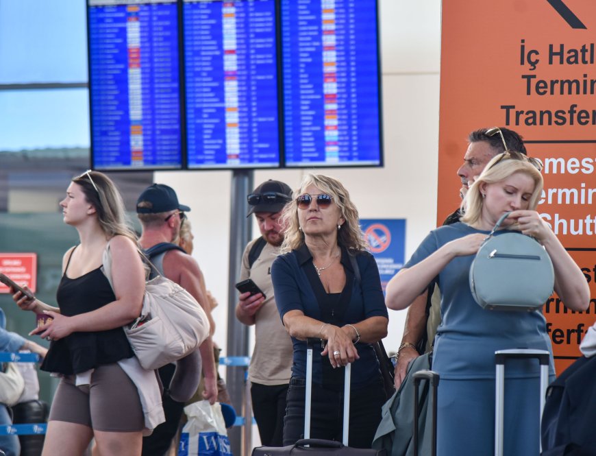 Antalya turizminde 12,4 milyon turist: Rusya yükseldi, Almanya ve İngiltere'de büyük kayıp