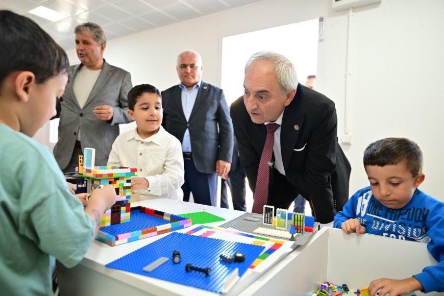 Kepez'de özel çocuklara ücretsiz eğitim: Başkan Kocagöz'den ailelere destek sözü