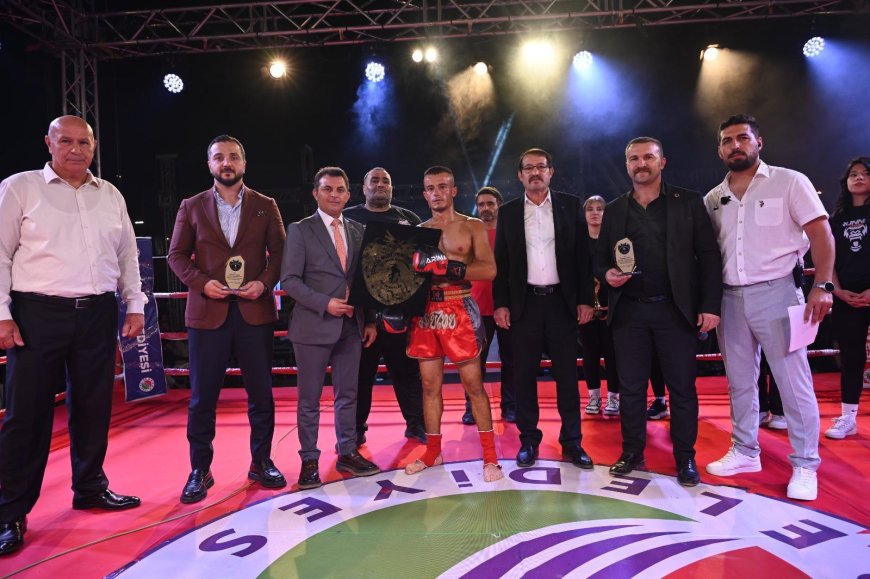 Kepez'de Kızıl Elma Muay Thai Şampiyonlar Galası: Ringde 8 şampiyon belli oldu