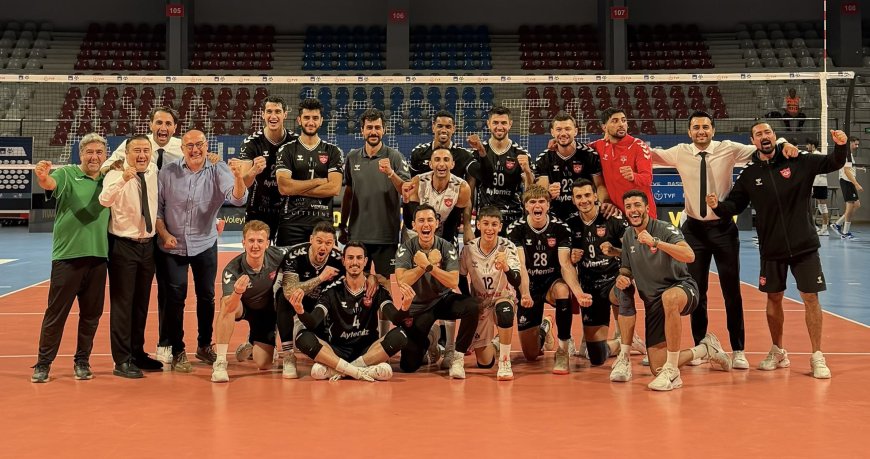 Alanya Belediyespor'dan müthiş geri dönüş! Kupa Voley'de çeyrek finale yükseldi