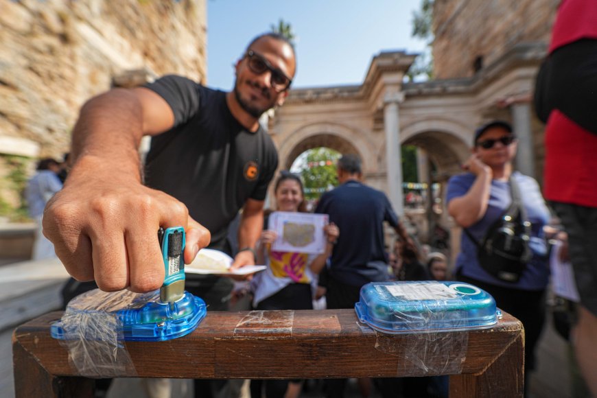 Antalya Kaleiçi'nde 815 kişilik oryantiring heyecanı: 2028'de hedef 15 bin katılımcı