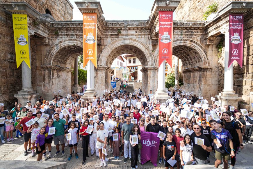 Antalya Kaleiçi'nde 815 kişilik oryantiring heyecanı: 2028'de hedef 15 bin katılımcı