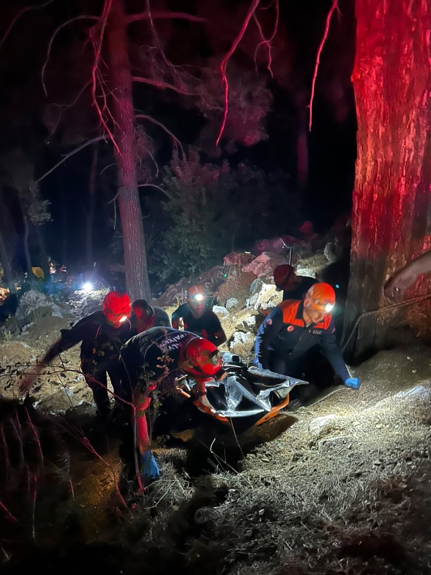 Antalya'da korkunç kaza! Araç 50 metrelik uçuruma yuvarlandı: 2 ölü, 4 yaralı