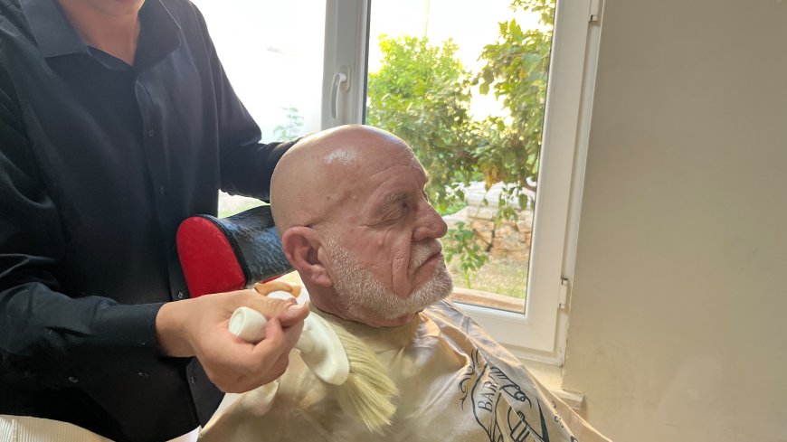 Alanya'da 22 yaşındaki berberden örnek davranış! Yaşlı ve engellileri ücretsiz tıraş ediyor
