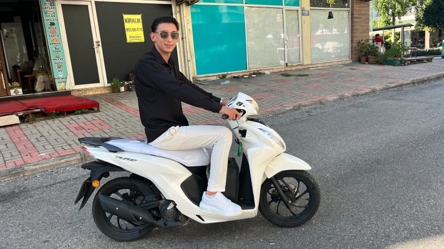 Alanya'da 22 yaşındaki berberden örnek davranış! Yaşlı ve engellileri ücretsiz tıraş ediyor