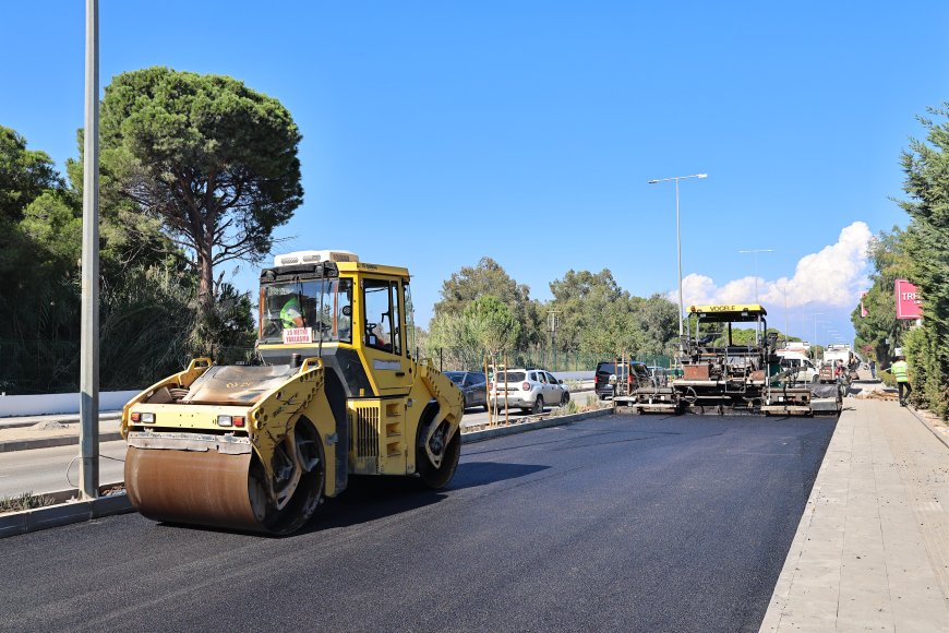 Antalya'da COP31 için 4 kilometrelik yol yenileniyor! Kundu'da asfalt mesaisi başladı