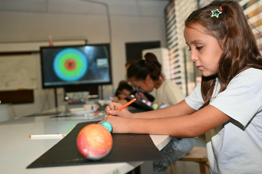 Kepez'de çocuklar uzayın sırlarını keşfetti! Teleskopla Güneş'i gözlemlediler