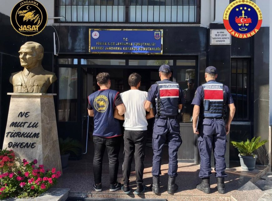 Antalya'da JASAT'tan operasyon: 23, 20 ve 15 yıl hapis cezasıyla aranan 3 hükümlü yakalandı