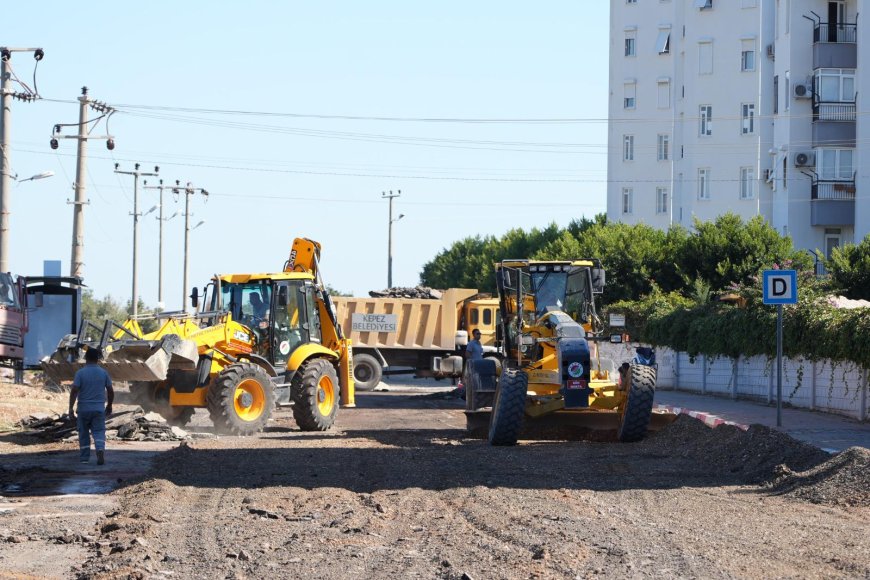 Kepez'de Turgut Cansever Caddesi yenileniyor! 1.200 metrelik yolda asfalt hazırlığı