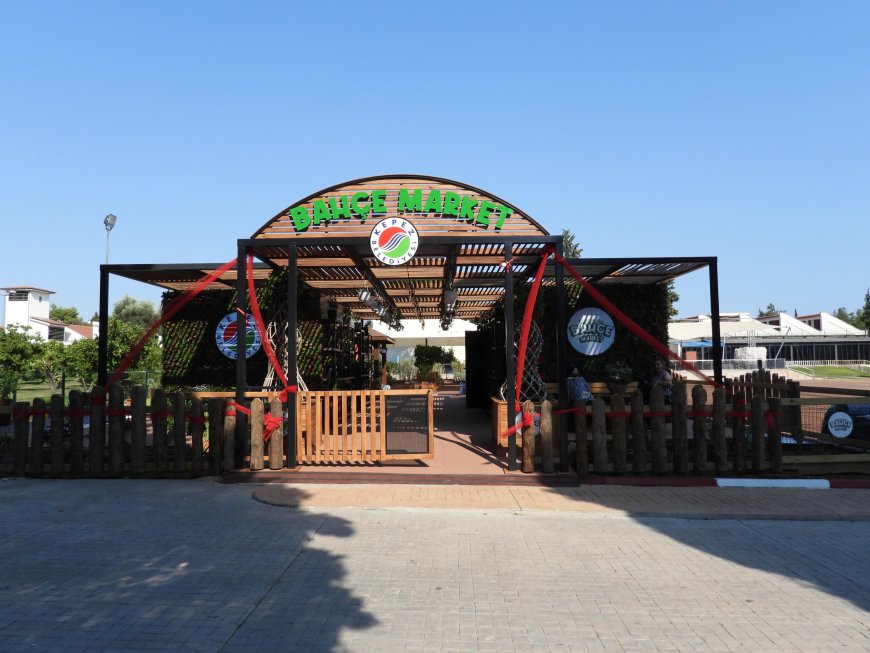 Kepez Bahçe Market'e yoğun ilgi! 61 türde 260 bin fide üretildi