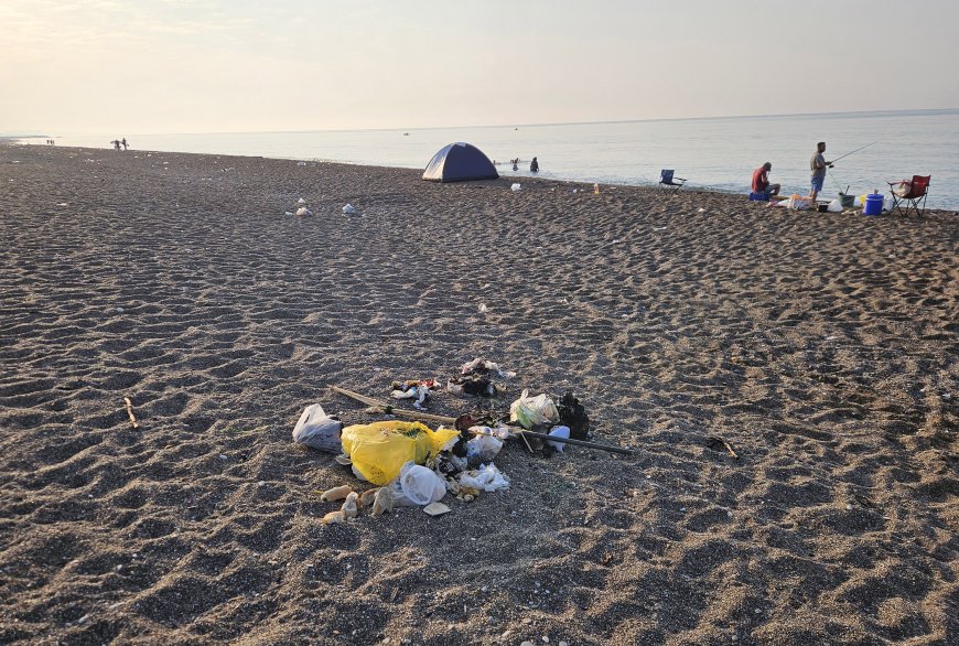 Antalya'da caretta carettaların yuvalama sahili yine çöplüğe döndü! Kumköy'de kirlilik bitmiyor
