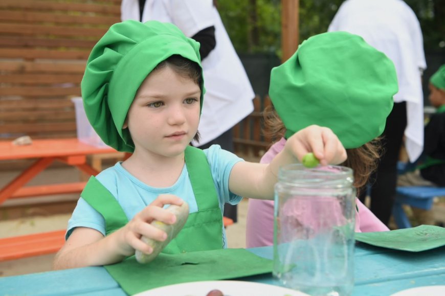 Konyaaltı'nda minik eller zeytinleri sofraya hazırladı! Çocuklar üretimi yaşayarak öğrendi