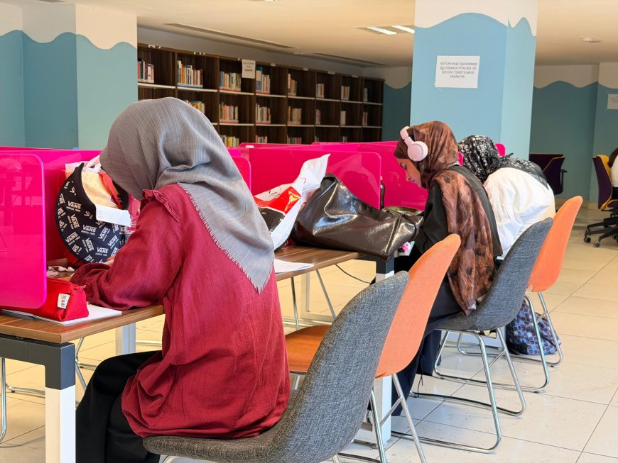 Kepez'de öğrencilerin yeni çalışma adresi! Varsak Kütüphanesi 7 bin kitapla hizmet veriyor