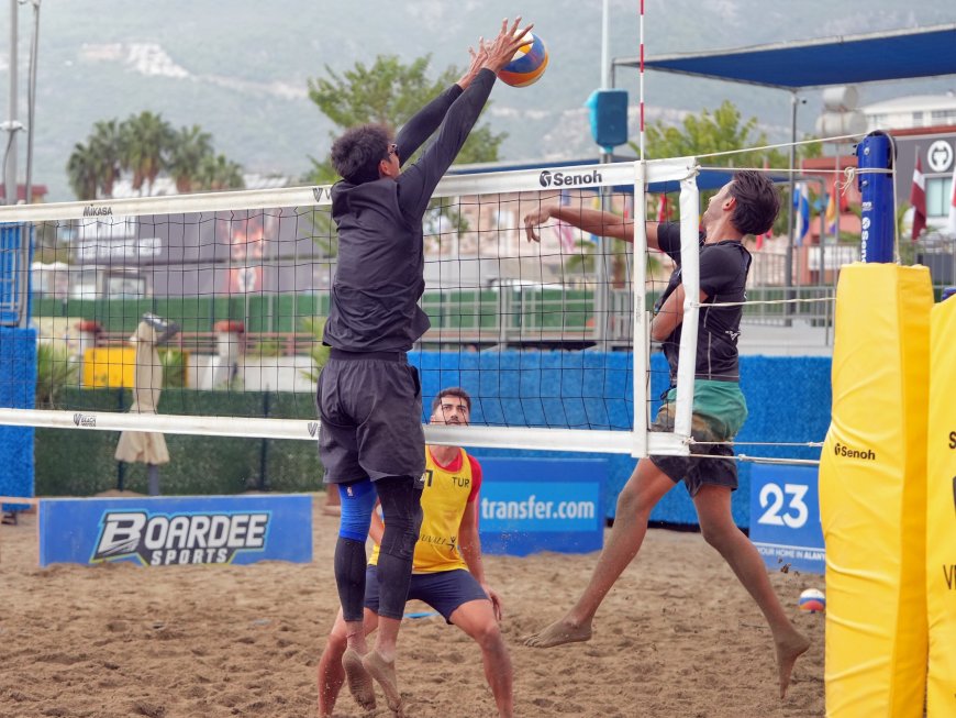 Alanya'da dünya plaj voleybolu heyecanı! 23 ülkeden 128 sporcu mücadele edecek