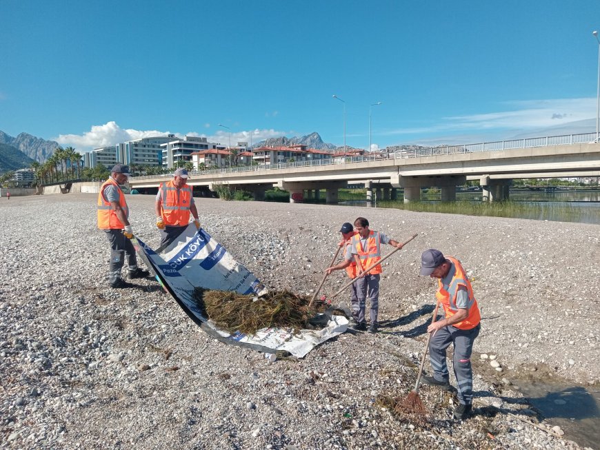 Antalya'da sağanak ve hortumun bilançosu ortaya çıkıyor! 478 personel, 357 araçla gece boyu müdahale