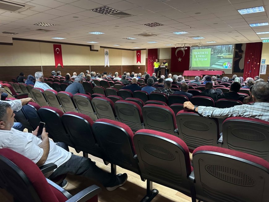 Antalya Kumluca'da okul servislerine sıkı takip! Jandarmadan sürücülere güvenli trafik eğitimi