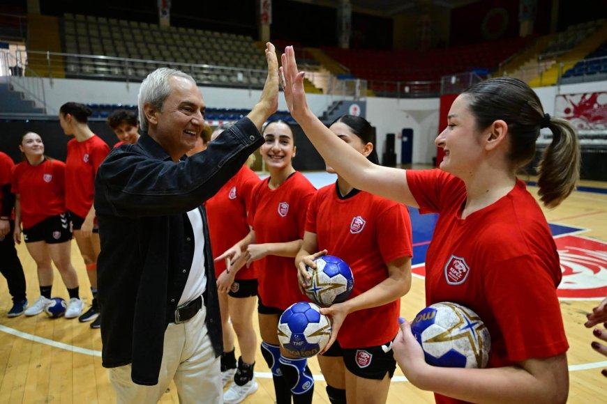 Kepez'in Sultanları İzmir'i devirdi! 30-26'lık galibiyetle ligde ikinci zafer