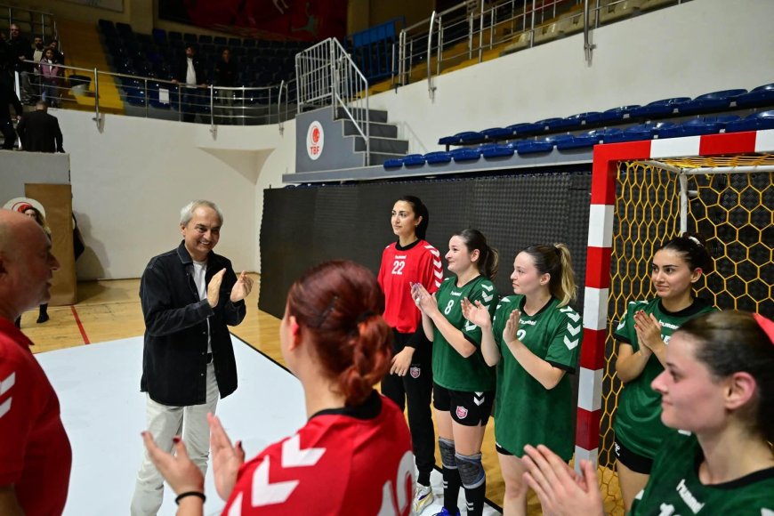 Kepez'in Sultanları İzmir'i devirdi! 30-26'lık galibiyetle ligde ikinci zafer