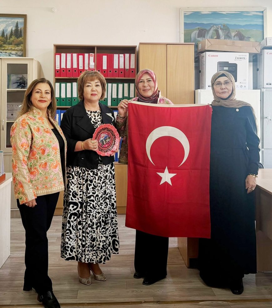Antalyalı yazar Ulviye Küccük'ün kitabı Kırgızistan'da tiyatro sahnesine taşındı!
