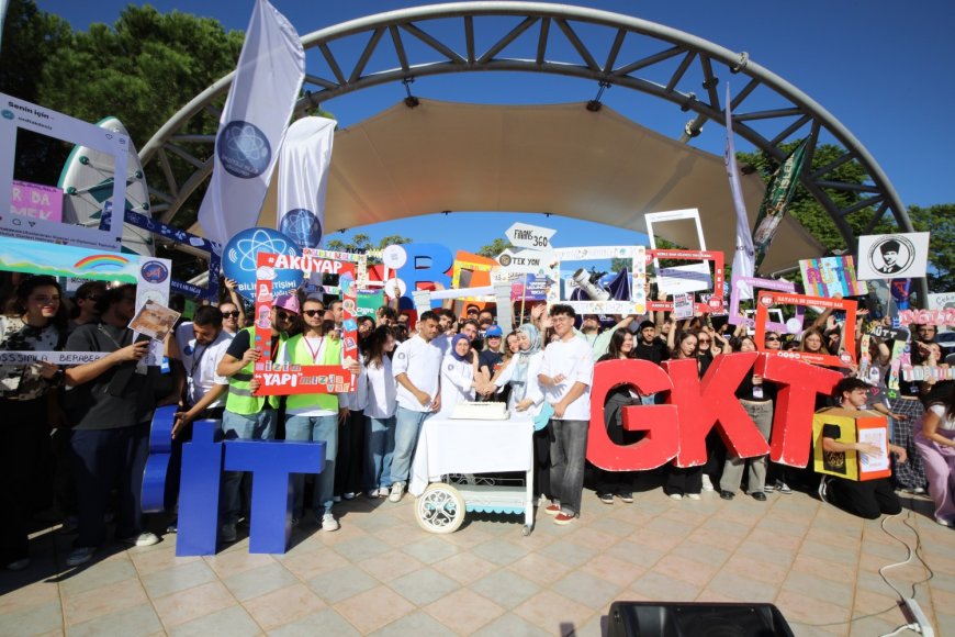 Akdeniz Üniversitesi'nde 142 öğrenci topluluğu buluştu! TEKNOFEST şampiyonlarına ödül