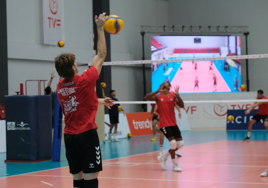 Alanya Belediyespor'da İstanbul Gençlik Spor mesaisi başladı! İlk iç saha maçı 24 Ekim'de