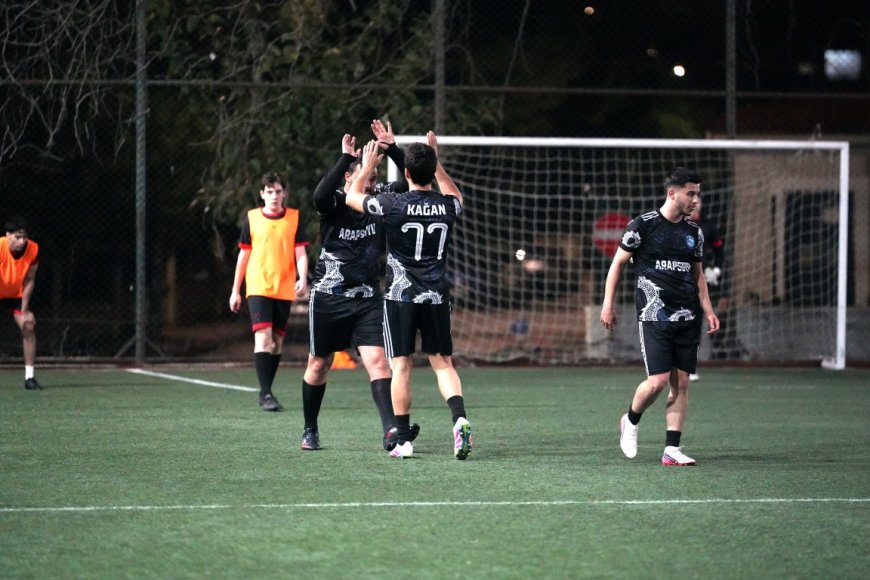 Konyaaltı'nda Cumhuriyet Bayramı sporla kutlanıyor: 110 çocuk tenis kortlarında