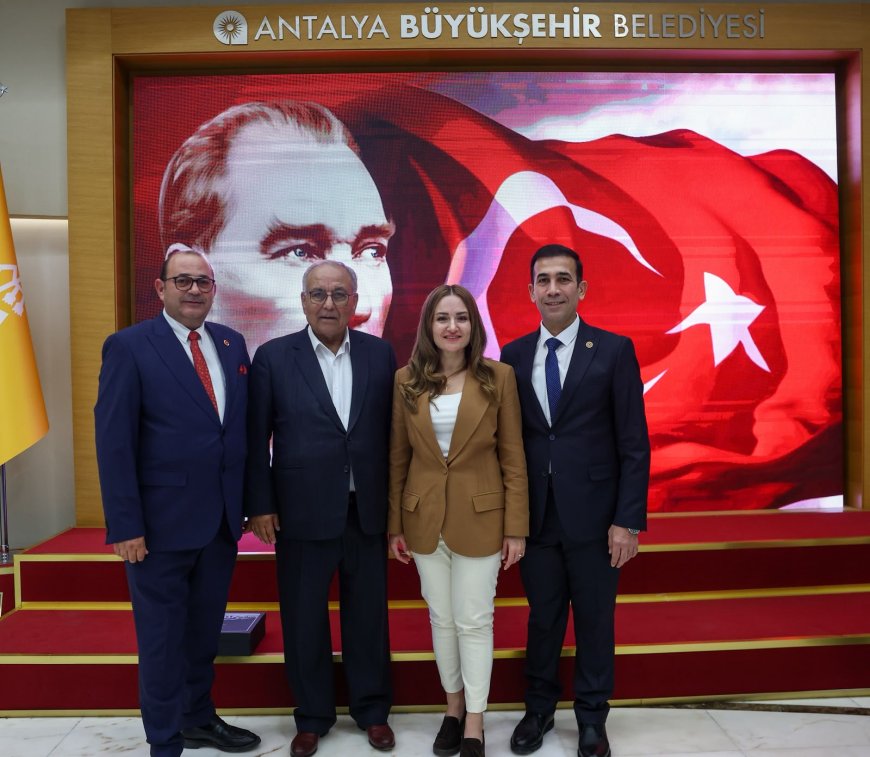 Antalya'da Başkan Vekili Özdemir muhtarlarla buluştu: “Kapımız her zaman açık”