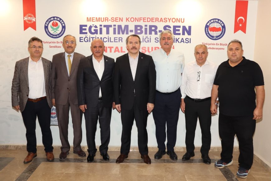 Memur-Sen Genel Başkanı Ali Yalçın Antalya'da konuştu: Kamu çalışanlarının çözüm bekleyen sorunlarını açıkladı
