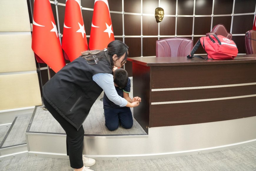 Kepez Belediyesi'nde öğrencilere yerel yönetim dersi: Belediyenin işleyişini öğrendiler